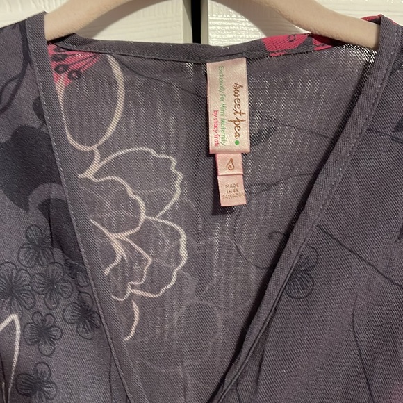 Sweet Pea maternity long sleeve shirt in size Small - Picture 2 of 8